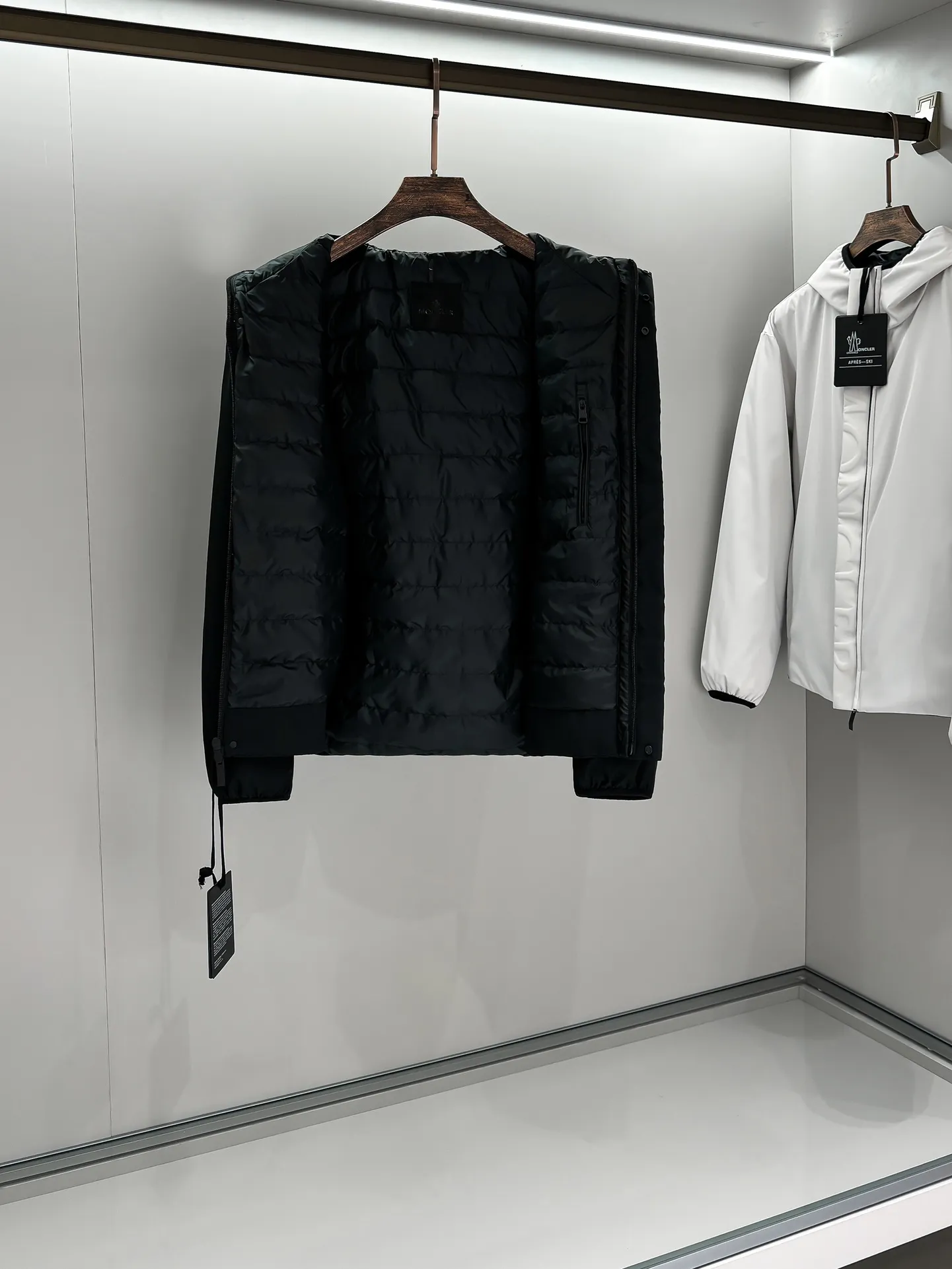 MON 26 ，Polset 90 ， 。 ， 。 ， ， ， ， ， ， Cream White Black Size：1 2 3 4 5597Size ： 1 : 118cm- 50cm- 67cm- 62 2 : 122cm- 52cm- 69cm- 63 3 : 126cm- 54cm- 71cm- 64 4 : 130cm- 56cm- 73cm- 65